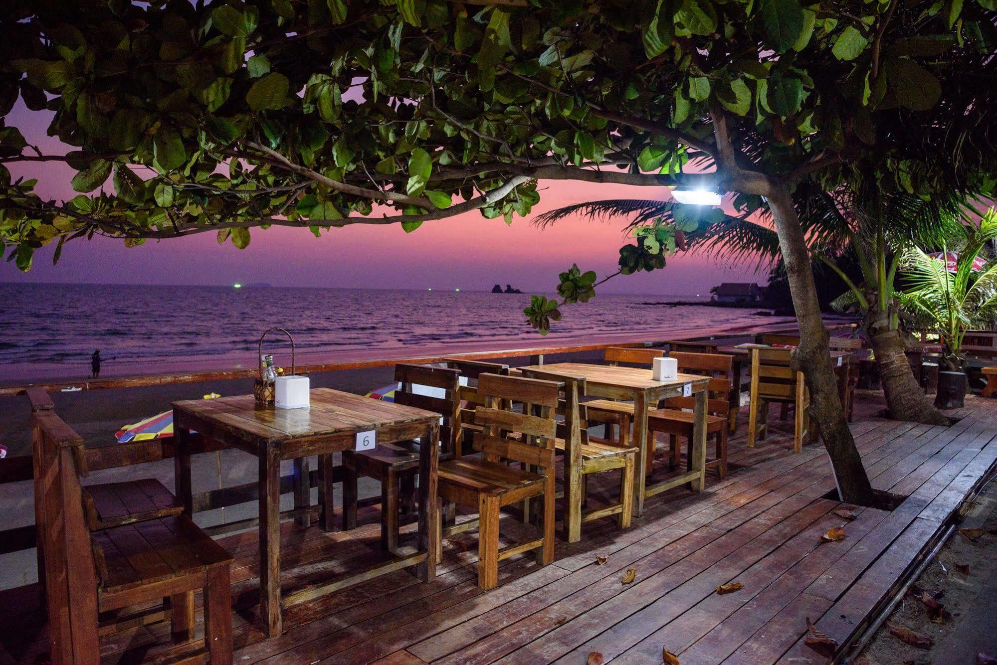 Baansuan Aokhai Beach Resort Mae Phim Eksteriør billede